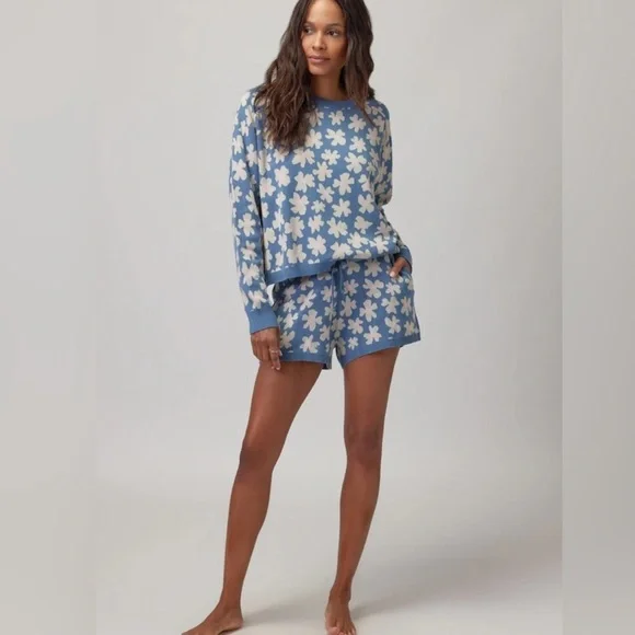 SPIRITUAL GANGSTER SET FLORAL JACQUARD RAGLAN SWEATER SHORT SIZE XS EUC - Picture 1 of 7